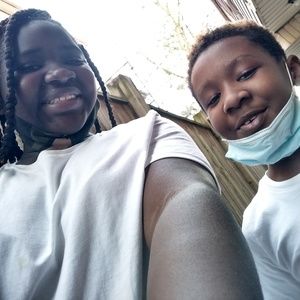 Meet your Posher, Constance